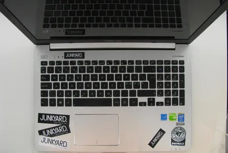 Kannettava tietokone Asus k551lb-xx227h i7-4500u/8GB/24GB ssd+750GB/GT740-2GB/W8, kuitti ja virtajohto