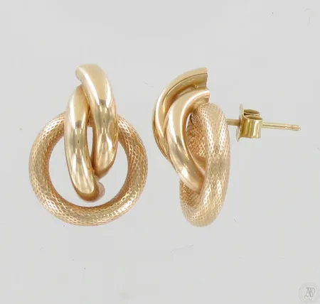 Korvakorut, korkeus 20mm, taustat eriparia, 585, paino 2,8g Paino: 2,8 g