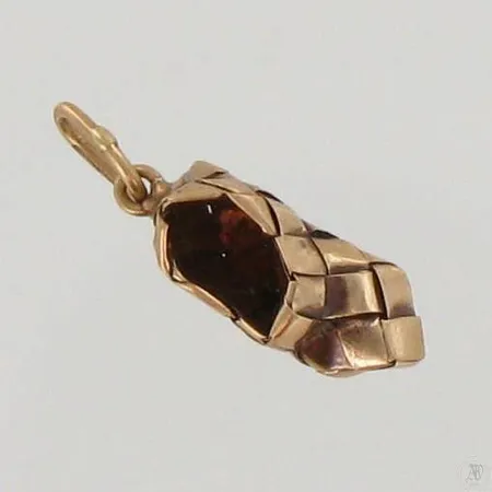 Kenkäriipus, korkeus 21mm, 585, paino 0,6g Paino: 0,6 g