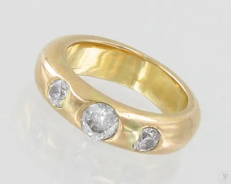Timanttisormus 1xn.0.35ct 2xn.0.16ct (vanhahiontaisia), koko 16, 750, paino 6,8g Paino: 6,8 g
