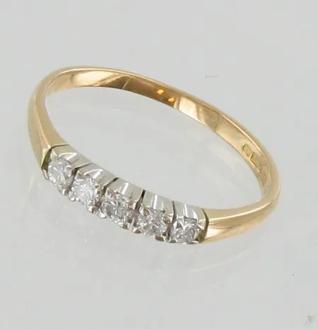 Timanttisormus 5xn.0.04ct, koko 18¼, 585, paino 2,3g Paino: 2,3 g