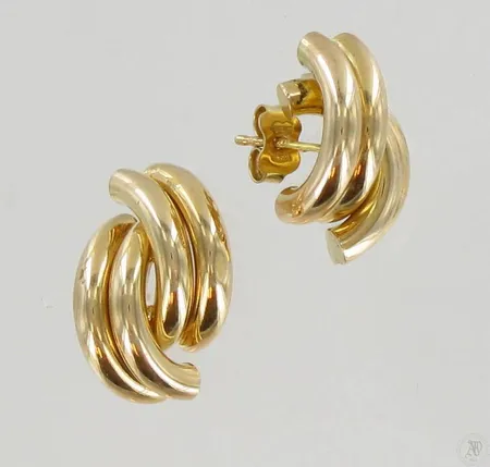 Korvakorut, korkeus 18mm, 585, paino 3,3g Paino: 3,3 g