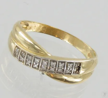 Timanttisormus 17xn.0.005ct, yksi timantti puuttuu, 585, paino 2,5g Paino: 2,5 g