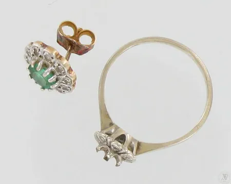 Viallisia koruja timanteilla 18xn.0.005ct, 585br, paino 3,0g Paino: 3   g