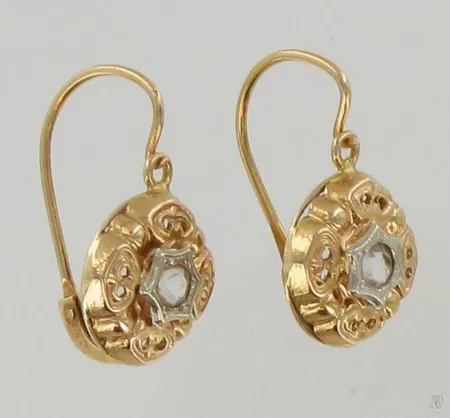 Kivikorvakorut, korkeus 21mm, 585br, paino 2,4g Paino: 2,4 g