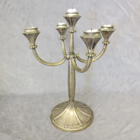 Kynttilänjalka, kaiverrettu, korkeus 36cm, vuodelta.1929, 813br, paino 975g Paino: 975   g