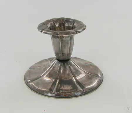 Kynttilänjalka, korkeus 55mm, 813br, paino 76,4g Paino: 76,4 g