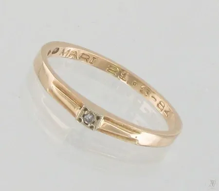 Timanttisormus 1xn.0.005ct, kaiverrettu, koko 16, 585, paino 1,3g Paino: 1,3 g