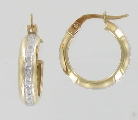 Korvarenkaat, Ø 17mm, 585 kelta- ja valkokulta, paino 1,5g Paino: 1,5 g