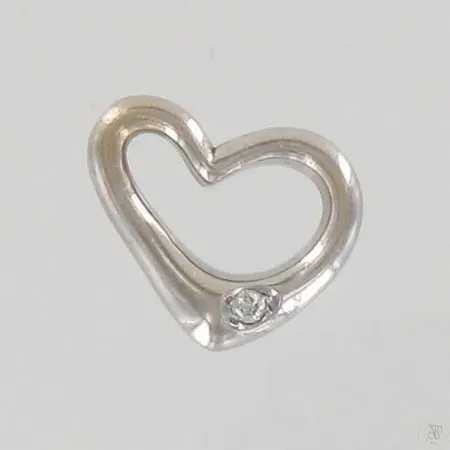 Timanttiriipus 1xn.0.06ct, korkeus 20mm, 585 valkokulta, paino 5,7g Paino: 5,7 g