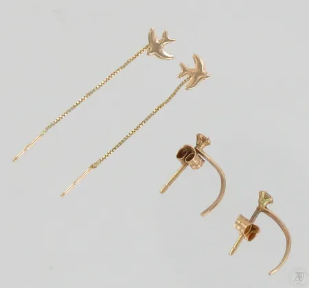 Kahdet korvakorut, 585br, paino 0,9g Paino: 0,9 g