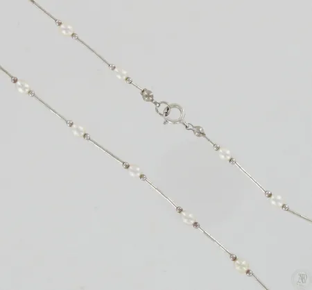 Helmikaulakoru, pituus 40,5cm, 925br, paino 4,6g Paino: 4,6 g