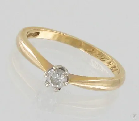Timanttisormus 1xn.0.16ct, kaiverreus, koko 17¼, 750, paino 2,5g Paino: 2,5 g