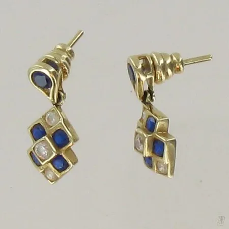 Kivikorvakorut, korkeus 23mm, 585br, paino 5,5g Paino: 5,5 g