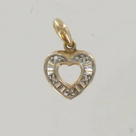 Timanttiriipus 5xn.0.005ct, korkeus 15mm, 585, 0,6g Paino: 0,6 g
