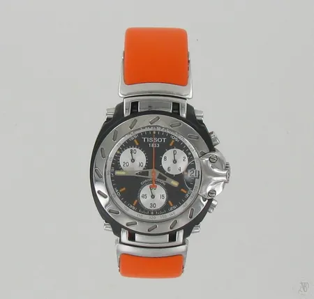 Teräsrannekello Tissot T-race quartz chronograph, hihnan pituus 170mm ja laatikko.