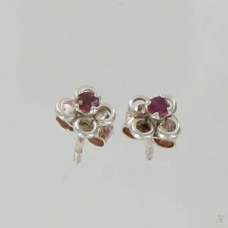 Kivikorvanapit, Ø 5mm, 925br, paino 0,6g Paino: 0,6 g