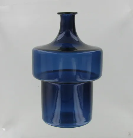 Lasipullo Iittala, korkeus 18cm, 1960-luku, design Timo Sarpaneva 2517
