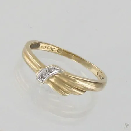 Timanttisormus 2xn.0.005ct, 585, paino 1,7g Paino: 1,7 g