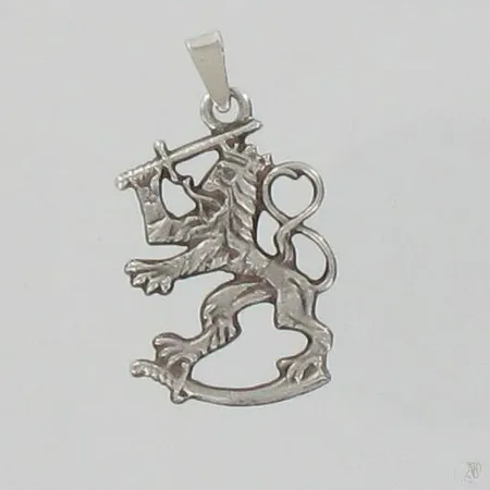 Leijonariipus, korkeus 34mm, 925, paino 4,2g Paino: 4,2 g