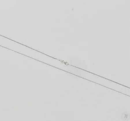 Kaulaketju, pituus 60cm, 750 valkokulta, paino 4,7g Paino: 4,7 g