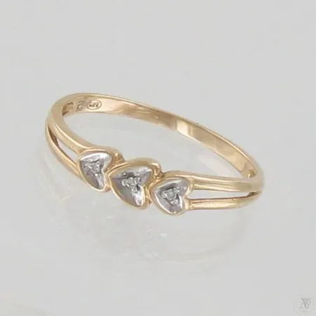 Timanttisormus 3xn.0.005ct, koko 17¾, 585, paino 1,3g Paino: 1,3 g