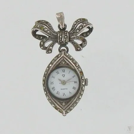 Kaulakello, korkeus 45mm, quartz, 925br, paino 15,1g Paino: 15,1 g