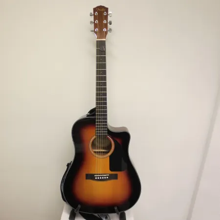 Elektroakustinen kitara Fender CD-60CE SB, hihna, lähes uusi.
Nouto ainoastaan myymälästä.