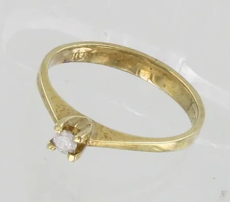 Timanttisormus 1xn.0.06ct, koko 16, 585, paino 1,7g Paino: 1,7 g