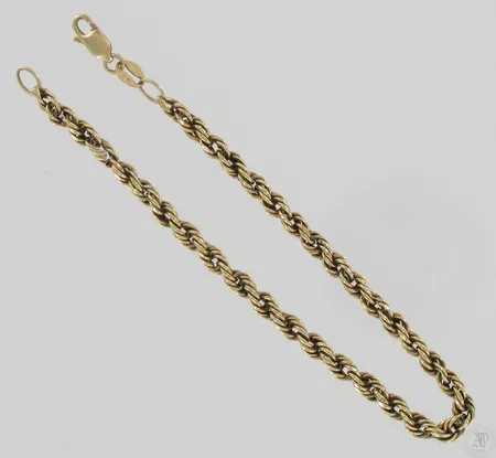 Viallinen Singapore-ranneketju, pituus 205mm, 585, paino 3,7g Paino: 3,7 g