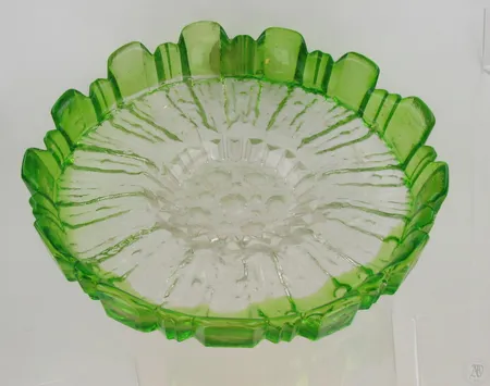 Lasivati, design Tauno Wirkkala, Ulpukka, korkeus 55mm