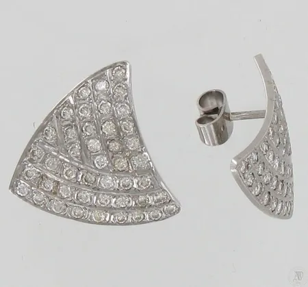 Timanttikorvakorut 88xn.0.02ct, korkeus 20mm, 585 valkokulta, 6,3g Paino: 6,3 g
