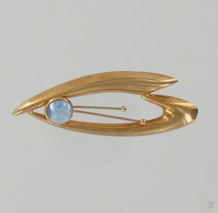 Kivirintakoru, leveys 56mm, vuodelta 1960, 585br, paino 3,8g Paino: 3,8 g