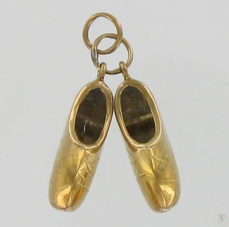 Kenkäriipus, korkeus 25mm, 585, paino 1,3g Paino: 1,3 g