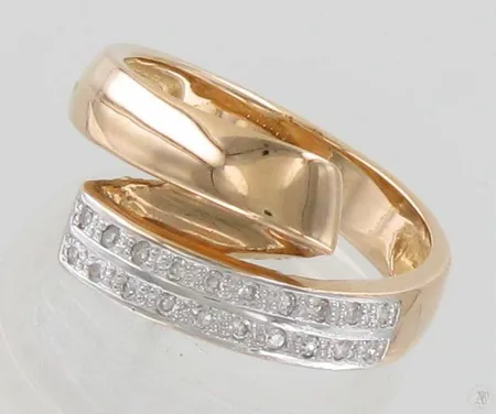 Timanttisormus 20xn.0.005ct, koko 18¼, 585 kelta- ja valkokulta, paino 5,9g Paino: 5,9 g