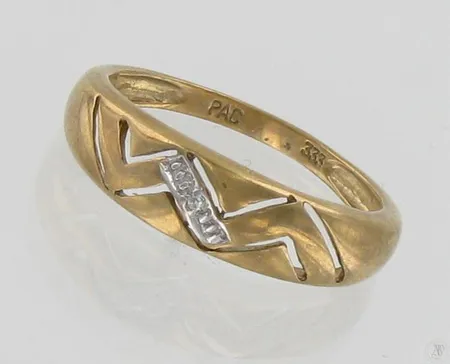Timanttisormus 1xn.0.005ct, koko 18½, 333, paino 2,2g Paino: 2,2 g