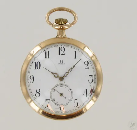 Kultataskukello Omega, viallinen, 585br, paino 66,3g Paino: 66,3 g