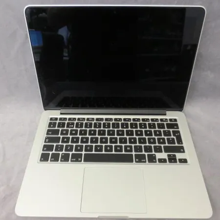 Kannettava tietokone MacBook Pro Retina, Malli A1502, 13,3", 2,6GHz, Dual-Core i5