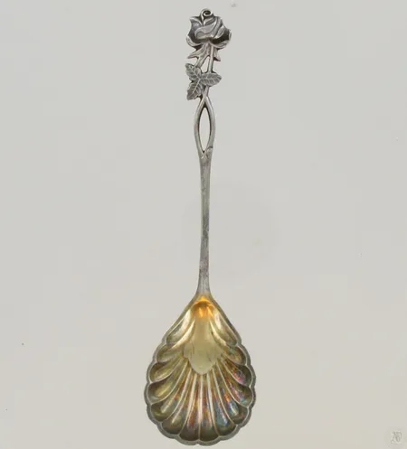 Sokerilusikka, Ruusu, 813, paino 12,1g Paino: 12,1 g