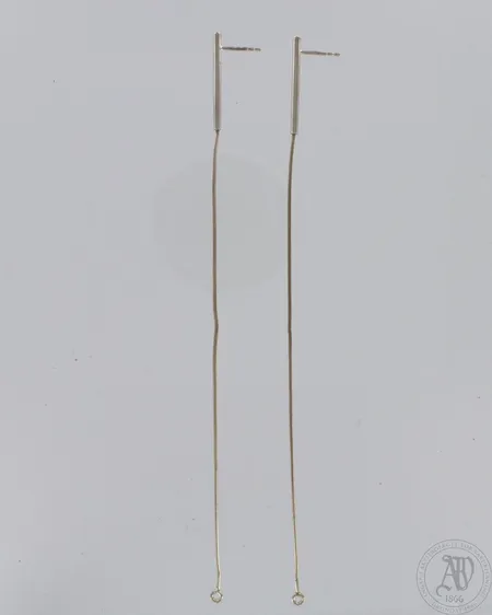 Korvakorut Kaunis Koru, käytön jälkiä, pituus 140mm, taustat puuttuvat, 925, paino 3,1g Paino: 3,1 g