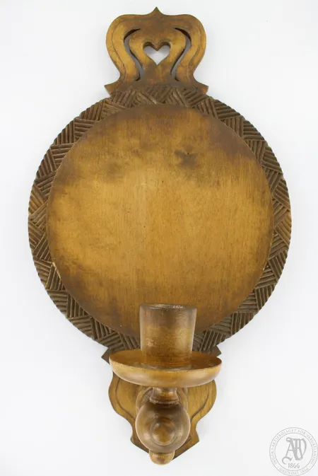 Puinen lampetti Kalevala Koru, korkeus 30cm
