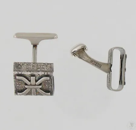 Kalvosinnapit, mitat 16x17mm, vuodelta 1971, 925, paino 12,3g Paino: 12,3 g