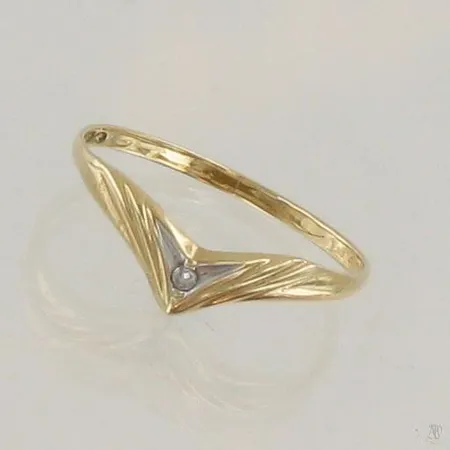 Timanttisormus 1xn.0.005ct, koko 17¼, 585, paino 0,9g Paino: 0,9 g