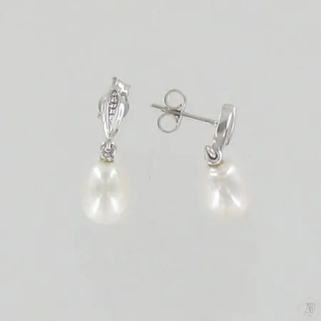 Helmikorvakorut, korkeus 20mm, 585br, paino 2,6g Paino: 2,6 g
