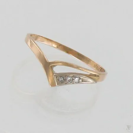 Timanttisormus 3xn.0.005ct, koko 16, 585, paino 0,8g Paino: 0,8 g
