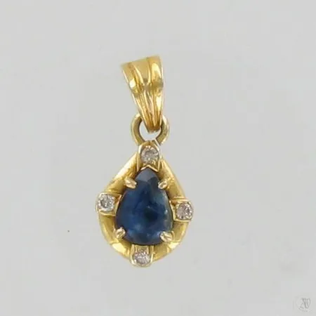 Sinisafiiririipus timanteilla 4xn.0.01ct, korkeus 20mm, 750br, paino 1,9g Paino: 1,9 g