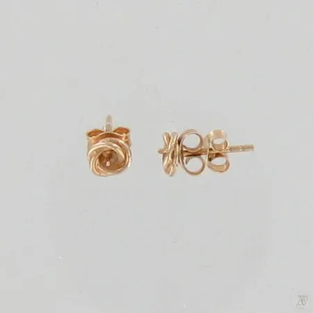 Vialliset korvakorut, 585, paino 0,8g Paino: 0,8 g