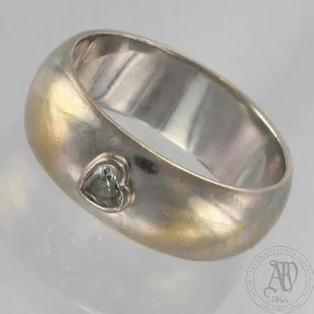 Timanttisormus 1xn.0.13ct, koko 18, 585 valkokulta, paino 7,6g, aitoustodistus Paino: 7,6 g