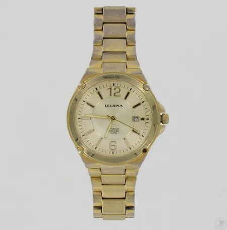 Teräsrannekello Leijona Titanium Sapphire 10ATM, quartz:paristo loppunut, käytön jälkiä, taulun Ø 40mm, hihnan pituus 180mm.