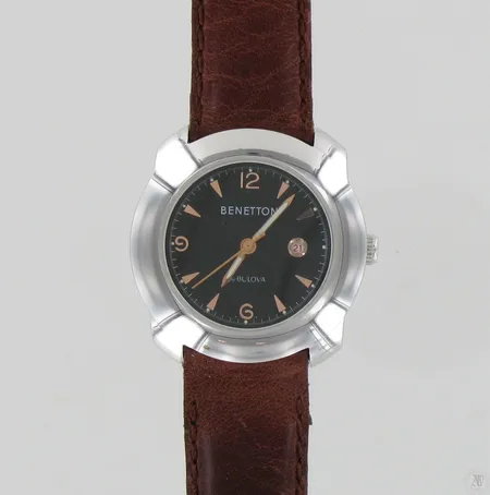 Teräsrannekello United Colors of Benetton By Bulova, mekaaninen, taulun Ø35mm, viallinen nahkaranneke